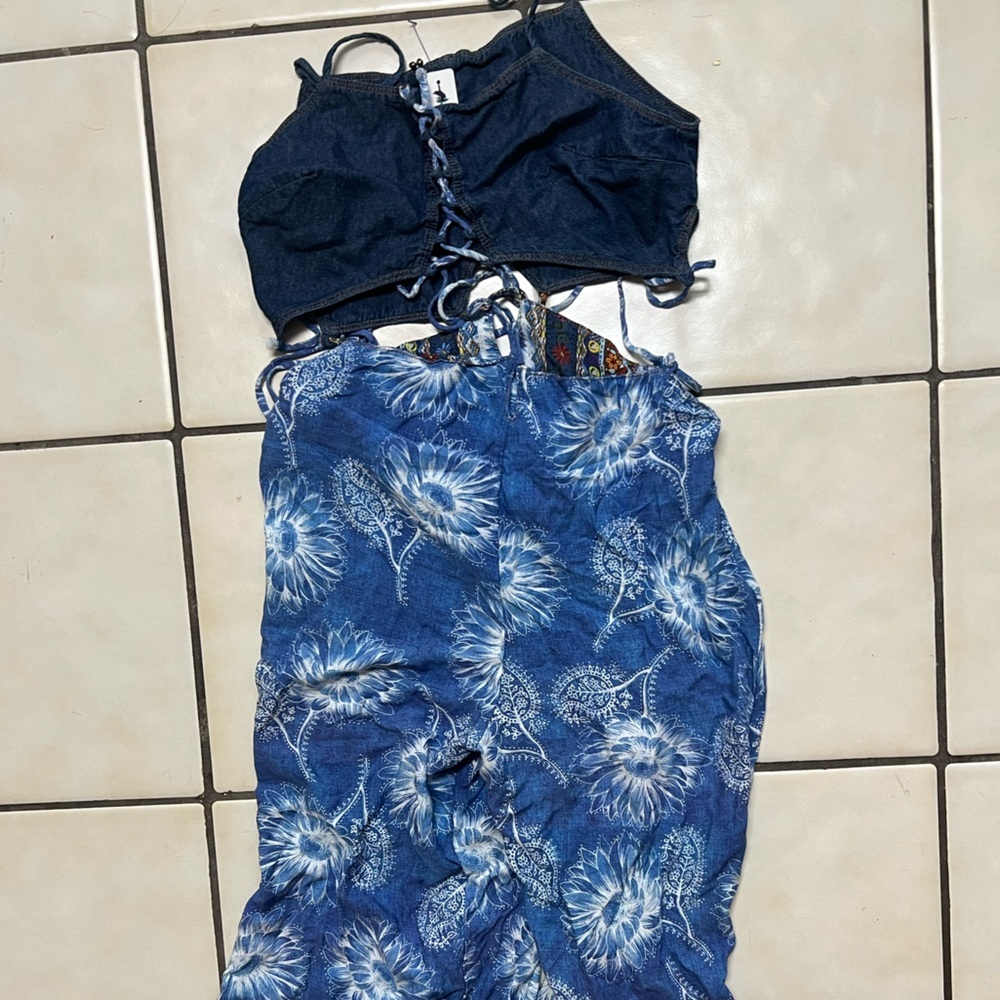 FARM Rio Blue Tie-Dye Floral Wide-Leg Pants - Picture 9 of 9